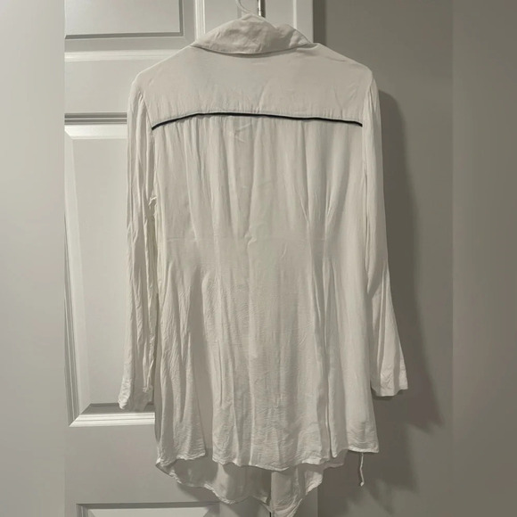 Soft Surroundings | Asymmetrical Knot Buttoned Crossover Blouse - Picture 5 of 7